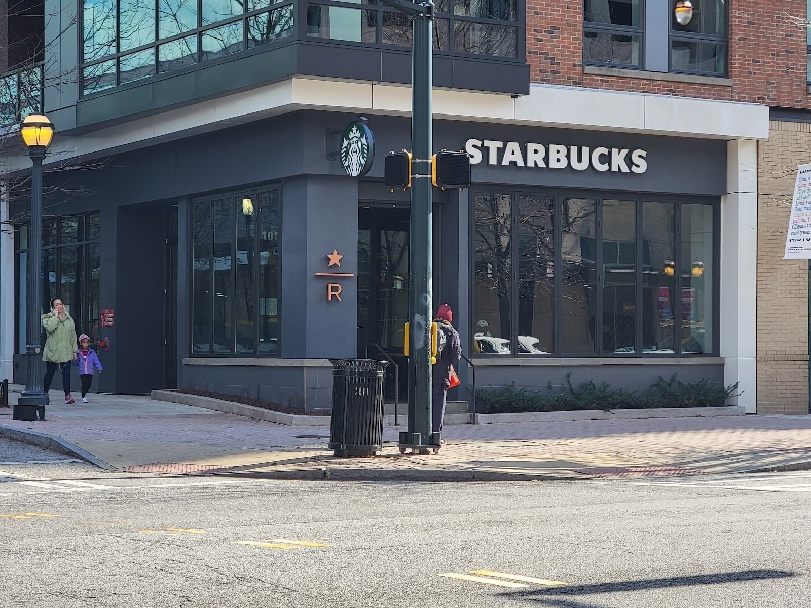 <span class="translation_missing" title="translation missing: en.meta.location_title, location_name: Starbucks Reserve, city: Atlanta">Location Title</span>