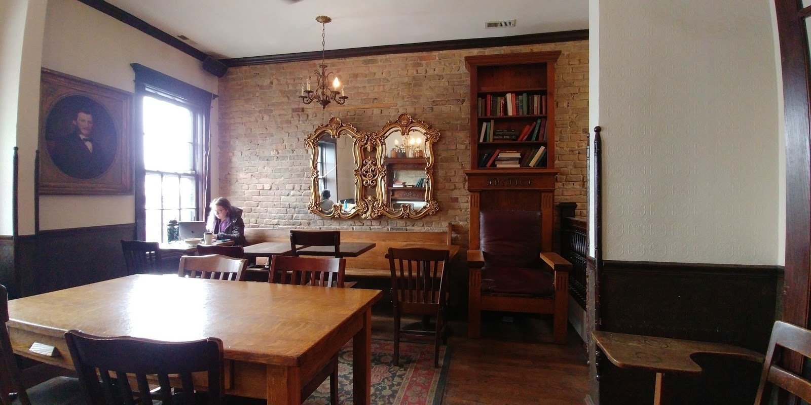 <span class="translation_missing" title="translation missing: en.meta.location_title, location_name: Bourgeois Pig Cafe, city: Chicago">Location Title</span>