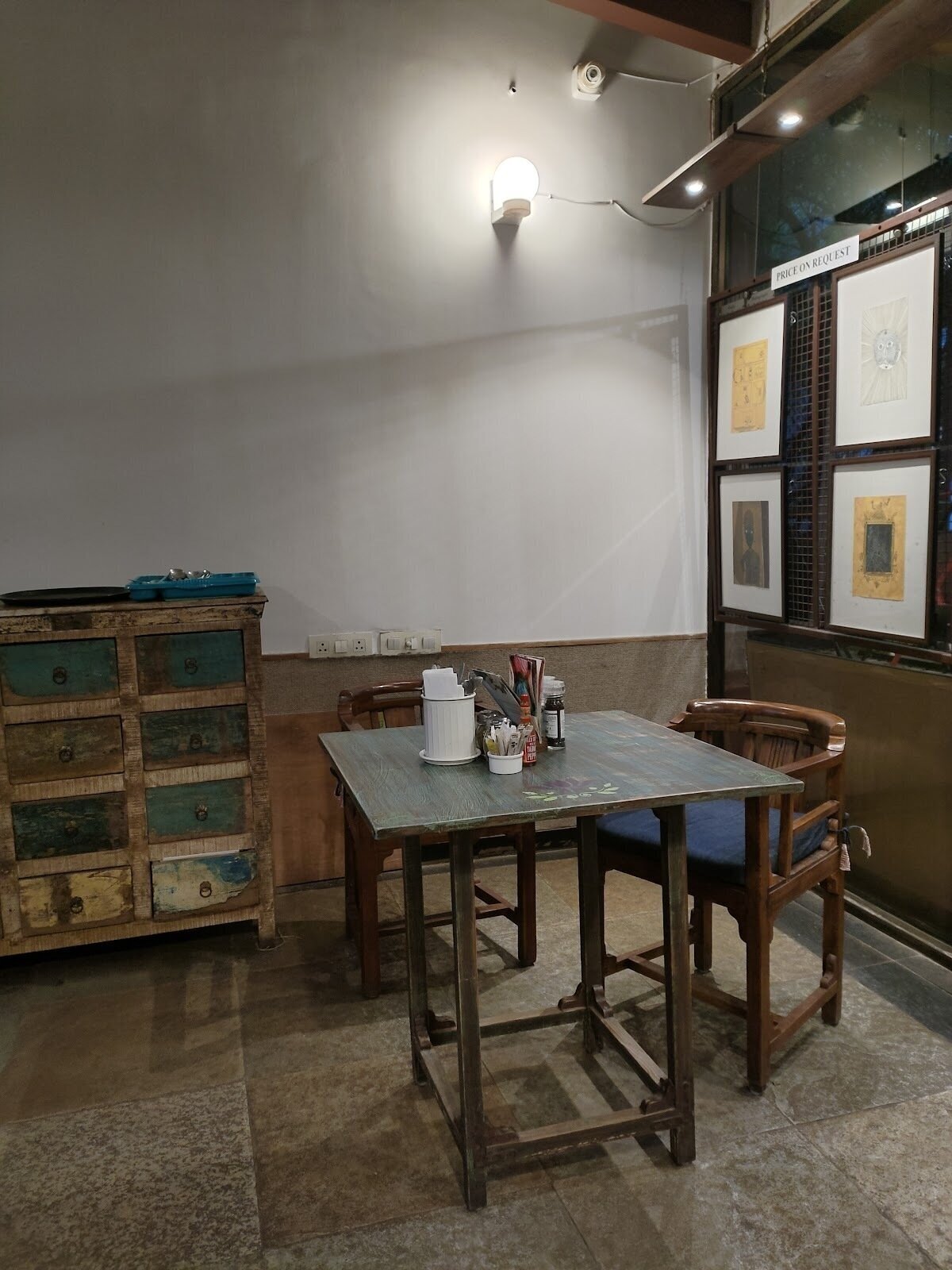 <span class="translation_missing" title="translation missing: en.meta.location_title, location_name: Café Venture Studio, city: Ahmedabad">Location Title</span>