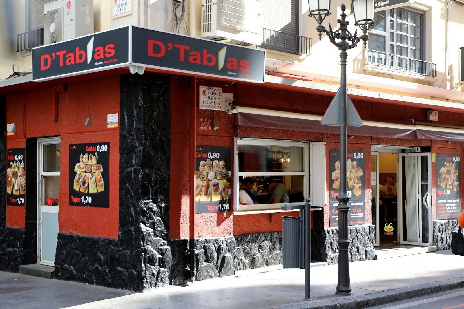 Tapa-Caña (D'Tablas): A Work-Friendly Place in Alicante