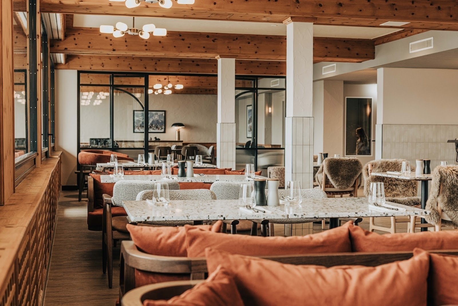 <span class="translation_missing" title="translation missing: en.meta.location_title, location_name: Alpensand Panoramic Restaurant &amp; Social Club, city: Arosa">Location Title</span>