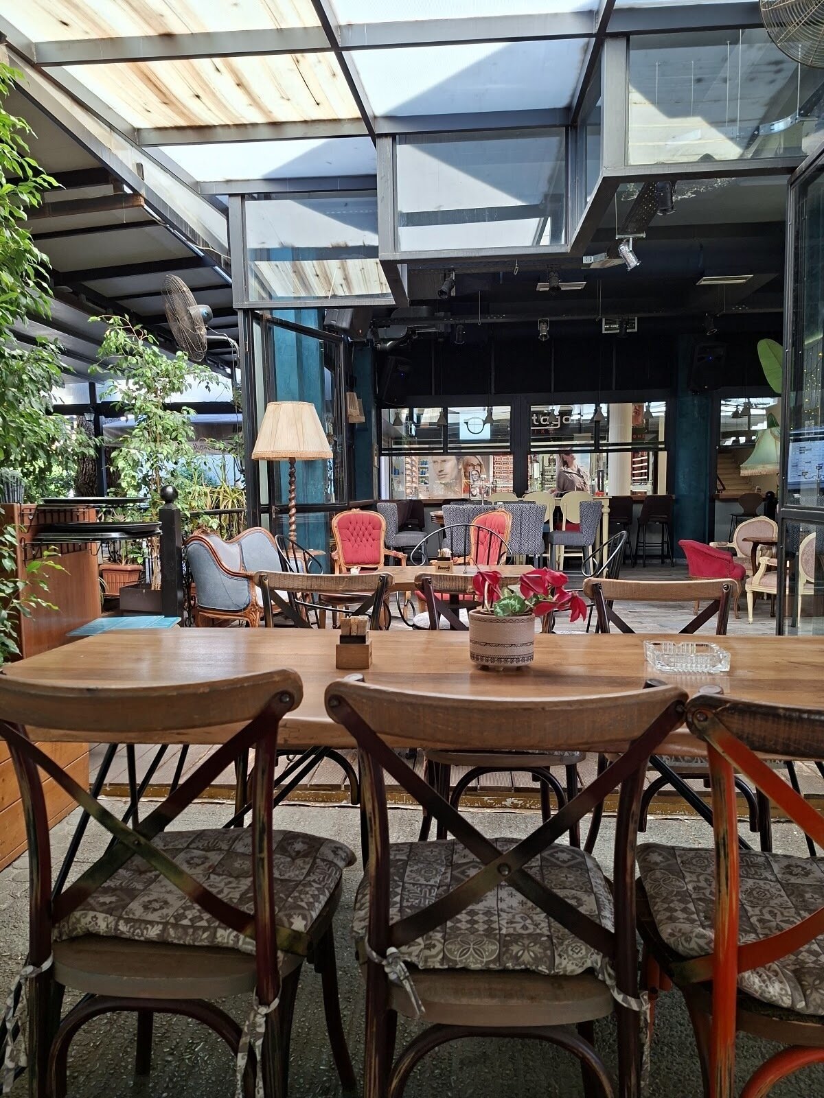 Chalice: A Work-Friendly Place in Athens