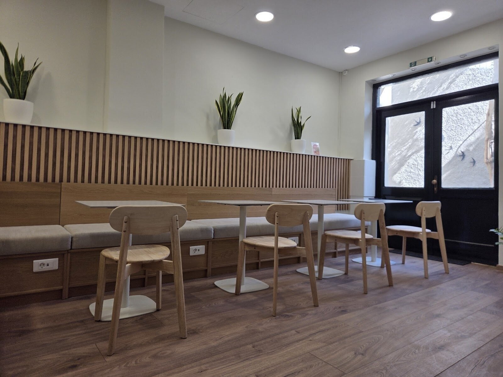 Daily Blend: A Work-Friendly Place in Athens