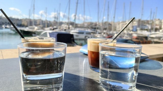 yacht cafe / γιώτ καφέ