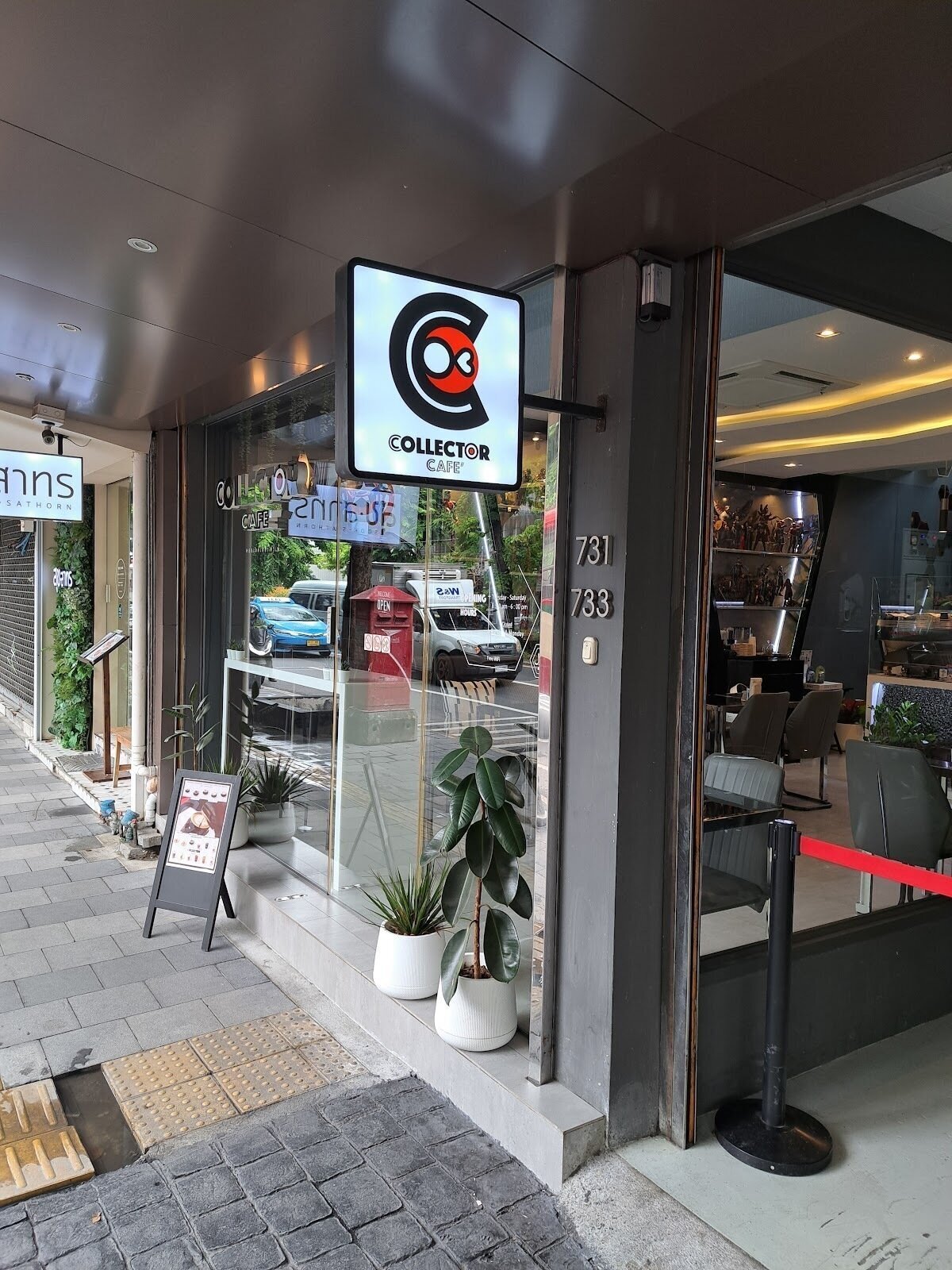 <span class="translation_missing" title="translation missing: en.meta.location_title, location_name: Collector Cafe, Silom, city: Bangkok">Location Title</span>