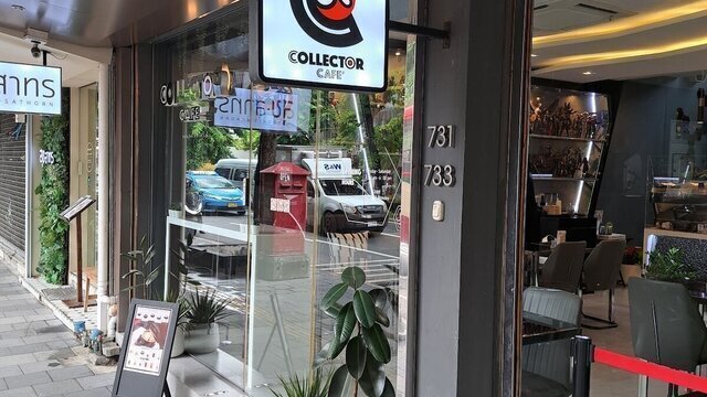 Collector Cafe, Silom