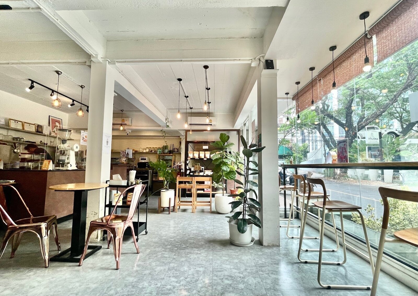 <span class="translation_missing" title="translation missing: en.meta.location_title, location_name: Phil Coffee Co, city: Bangkok">Location Title</span>