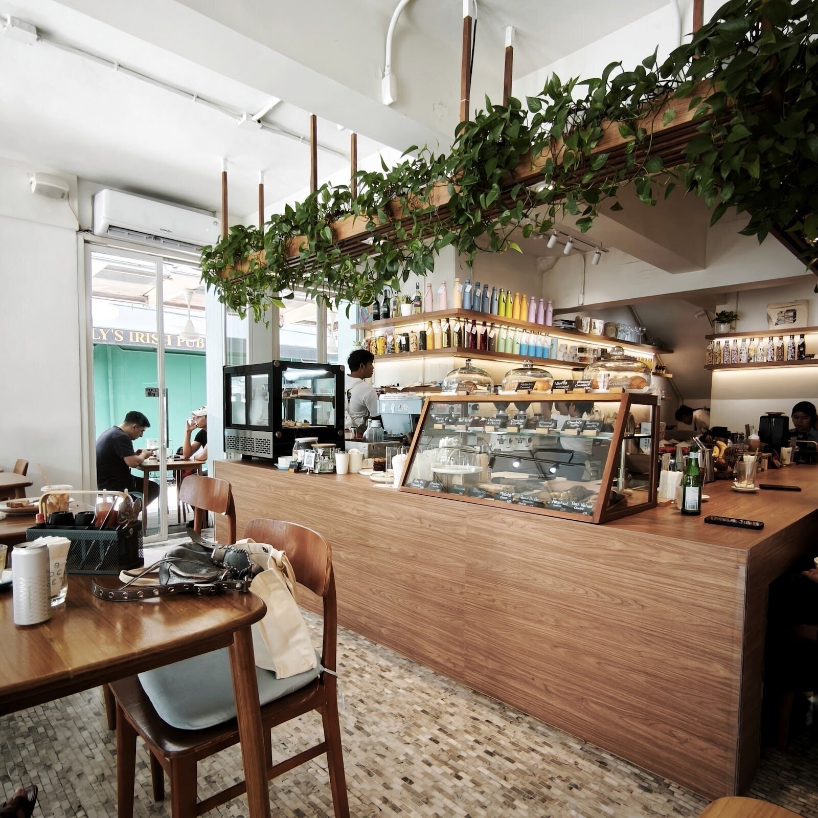 <span class="translation_missing" title="translation missing: en.meta.location_title, location_name: Rocket Coffeebar, city: Bangkok">Location Title</span>