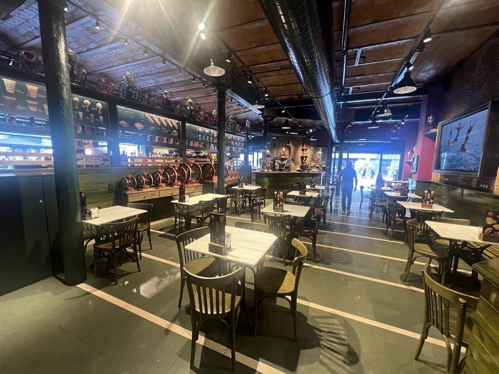 <span class="translation_missing" title="translation missing: en.meta.location_title, location_name: Cappuccino, city: Barcelona">Location Title</span>