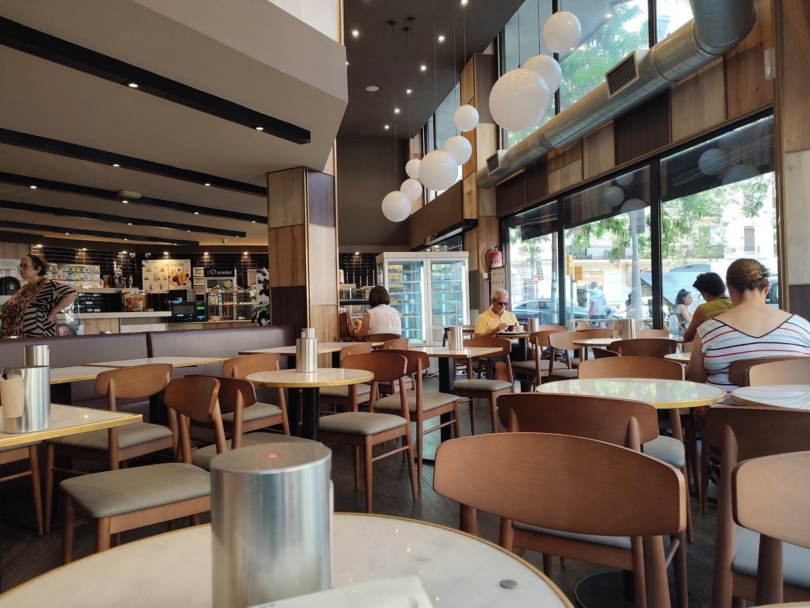 <span class="translation_missing" title="translation missing: en.meta.location_title, location_name: L&#39;Obrador, city: Barcelona">Location Title</span>