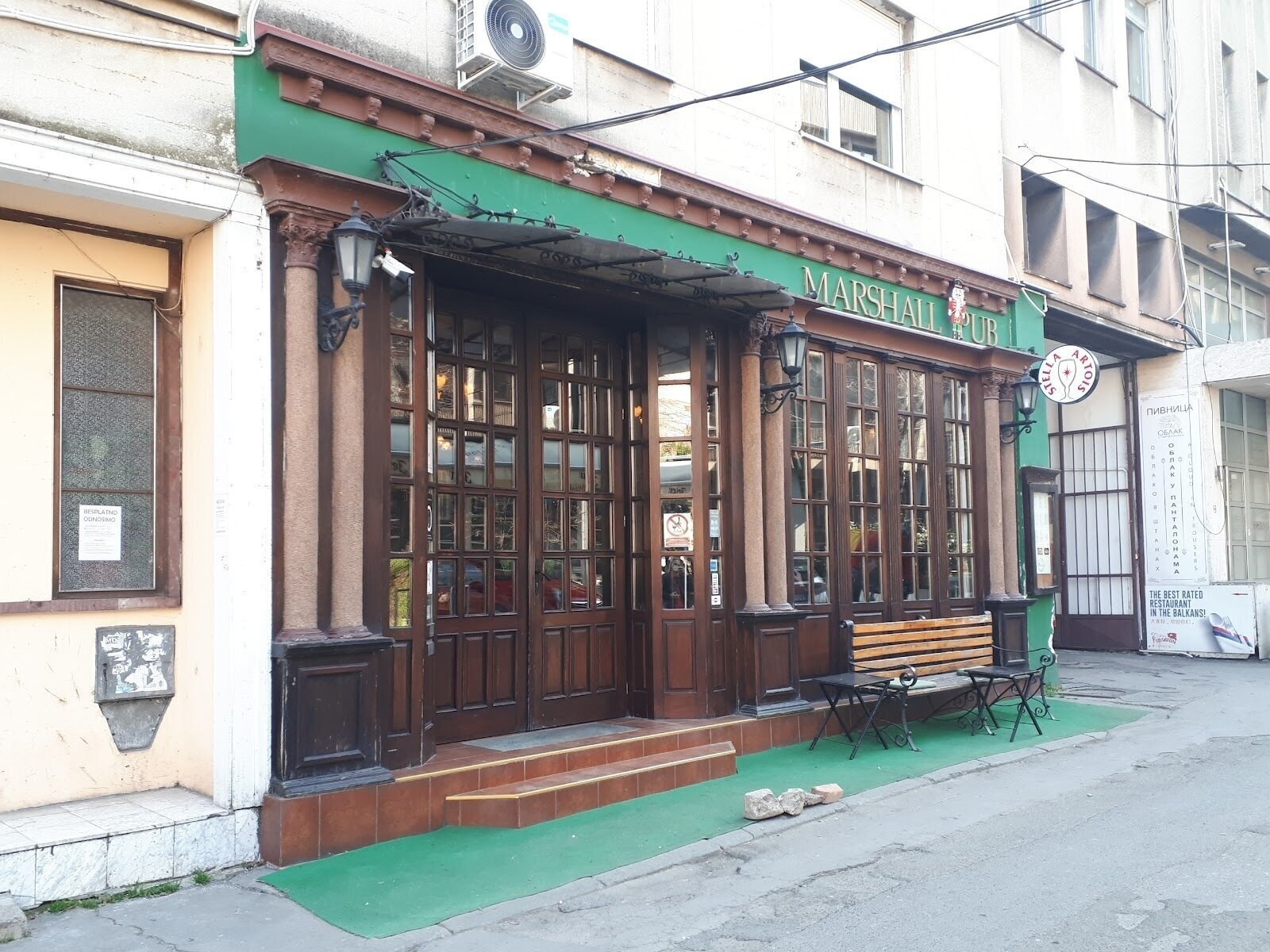 <span class="translation_missing" title="translation missing: en.meta.location_title, location_name: Marshall Pub, city: Belgrade">Location Title</span>