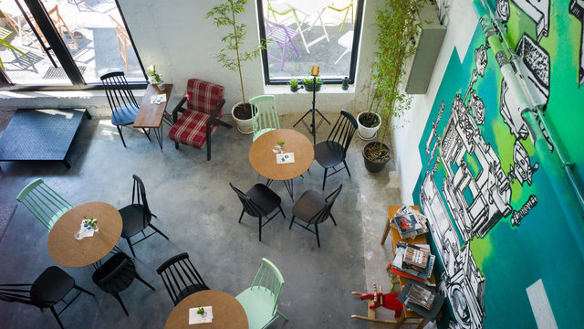 Zoom Art Cafe & Photo Studio