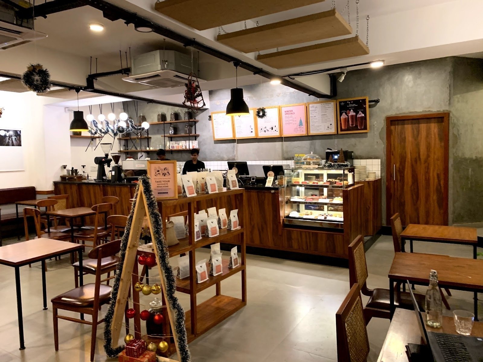 <span class="translation_missing" title="translation missing: en.meta.location_title, location_name: Third Wave Coffee Roasters, city: Bengaluru">Location Title</span>
