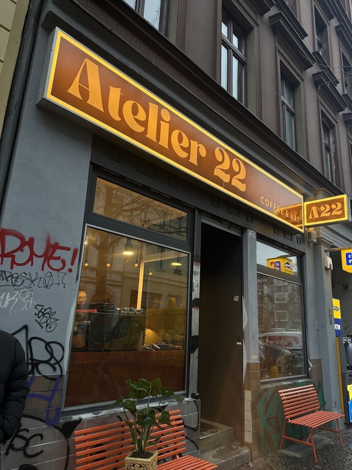 <span class="translation_missing" title="translation missing: en.meta.location_title, location_name: Atelier 22 Coffee &amp; Art, city: Berlin">Location Title</span>