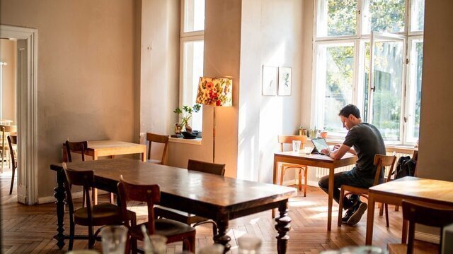 Eden***** Café