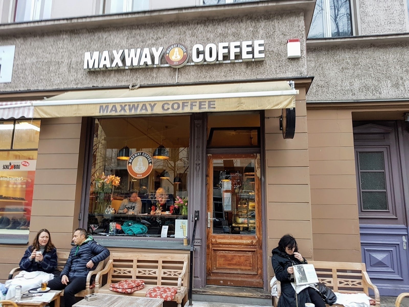 <span class="translation_missing" title="translation missing: en.meta.location_title, location_name: Maxway Coffee, city: Berlin">Location Title</span>