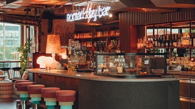 Nomad Day Bar