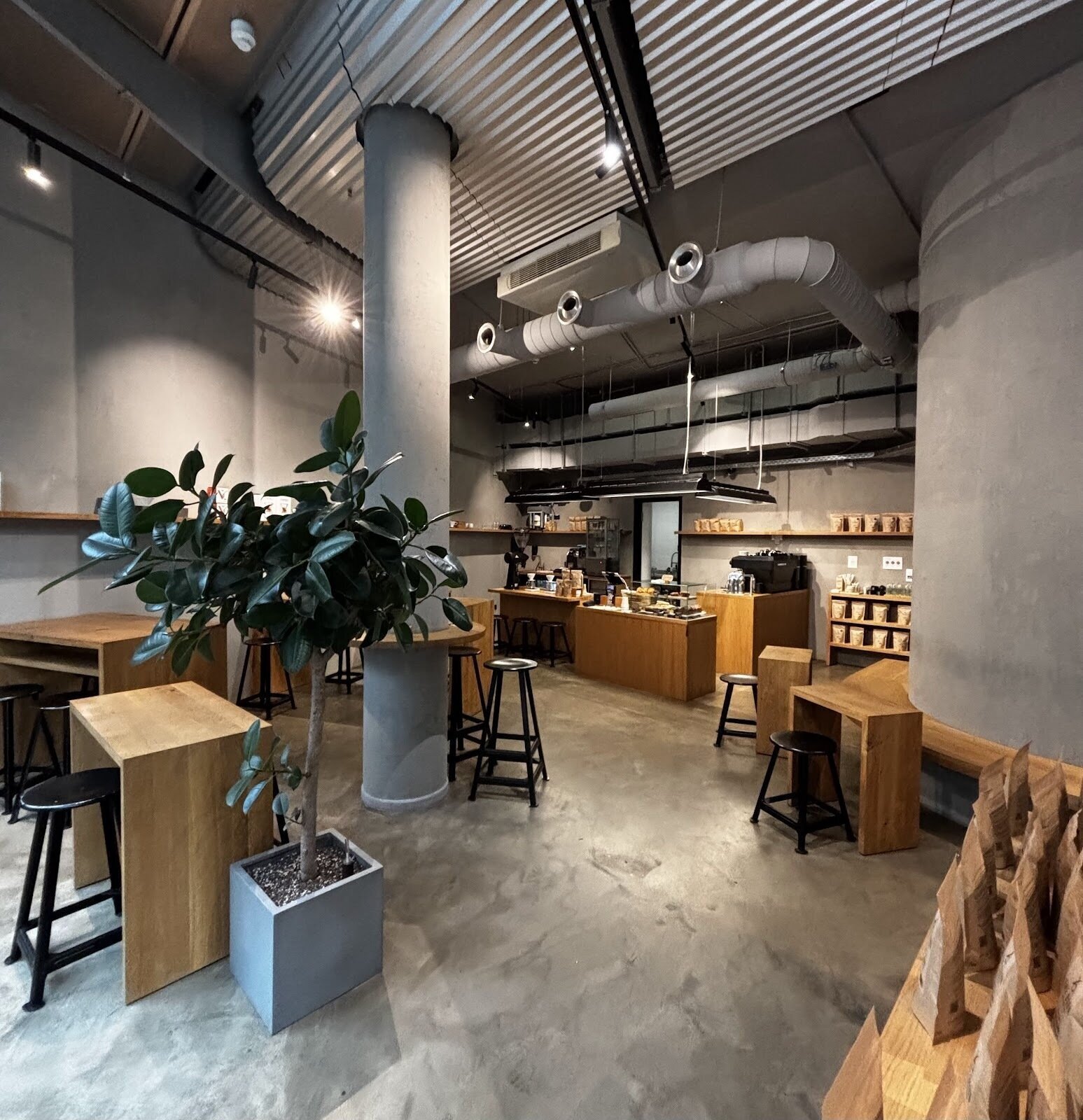 THE BARN Ku'damm: A Work-Friendly Place in Berlin