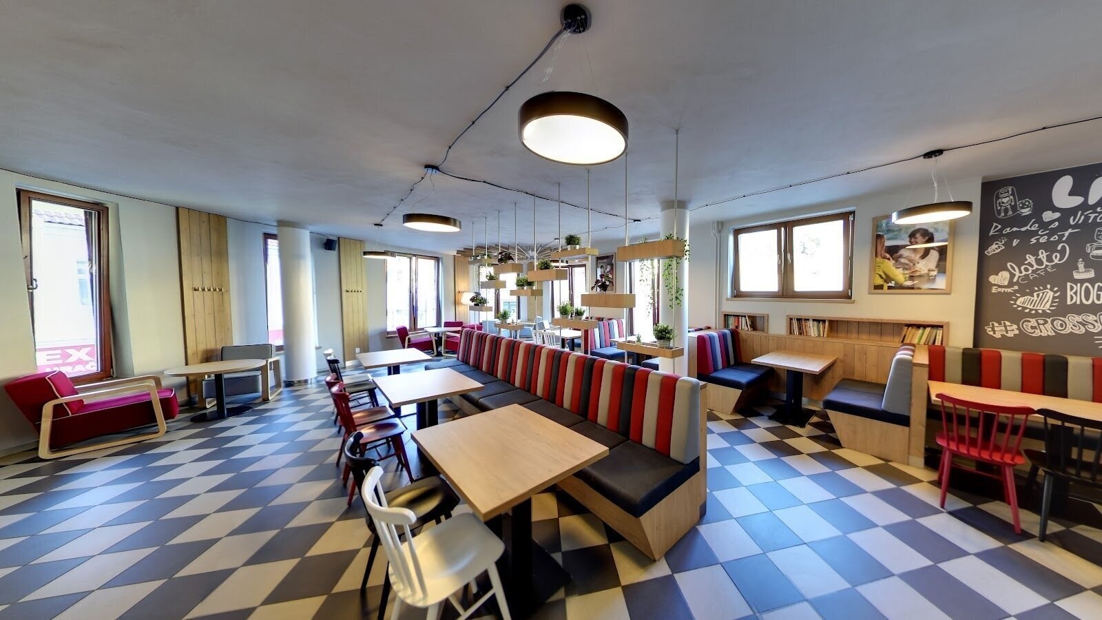 CrossCafe Plzeňská brána: A Work-Friendly Place in Beroun-Město