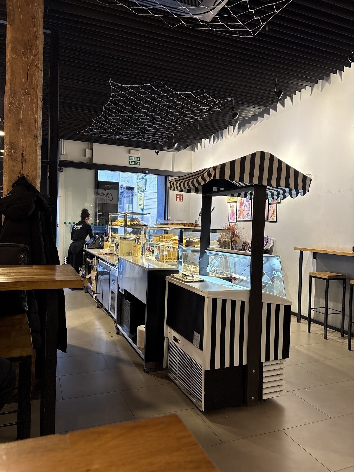 <span class="translation_missing" title="translation missing: en.meta.location_title, location_name: Charamel Gozotegia | Centro, city: Bilbao">Location Title</span>