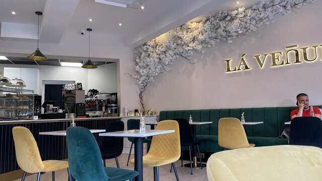 La Venue Coffee House