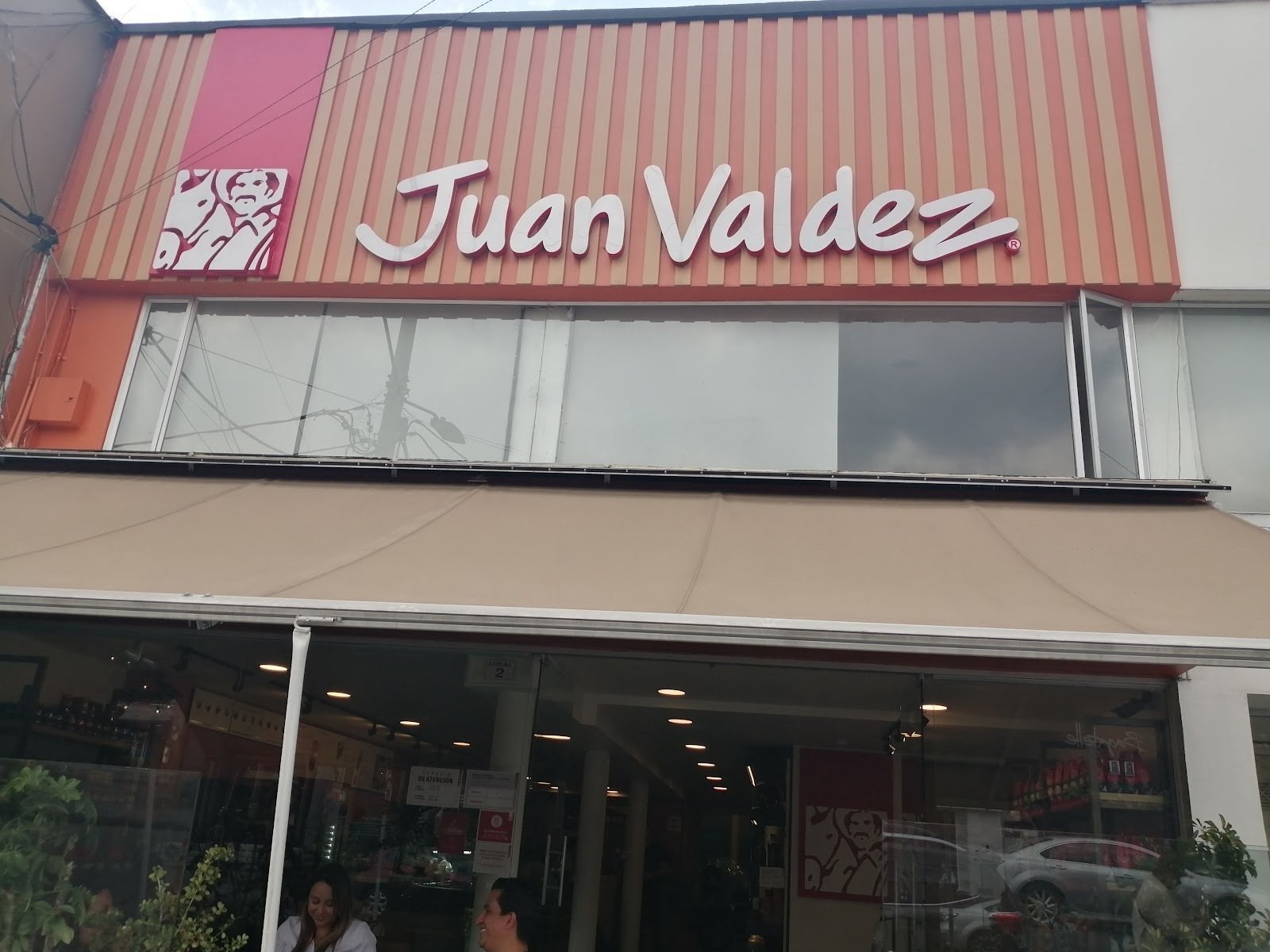 <span class="translation_missing" title="translation missing: en.meta.location_title, location_name: Juan Valdez Cafe, city: Bogotá">Location Title</span>