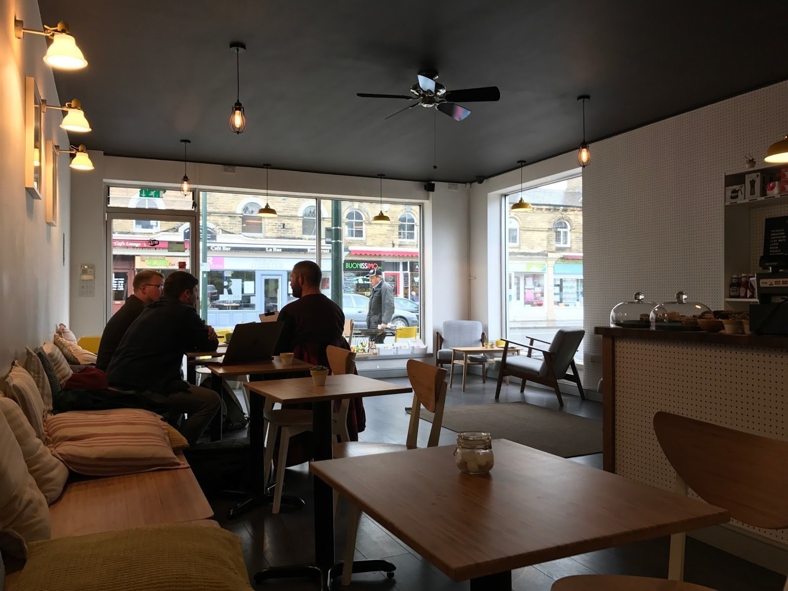 <span class="translation_missing" title="translation missing: en.meta.location_title, location_name: Tambourine Coffee, city: Bradford">Location Title</span>