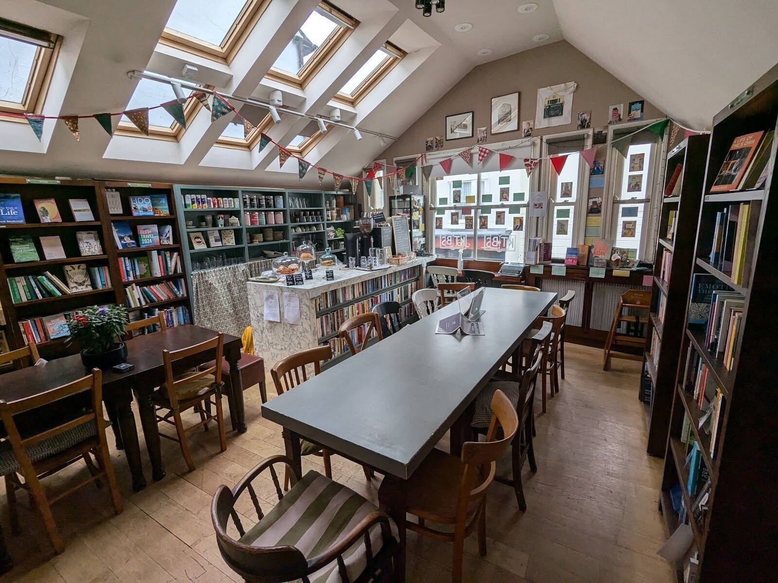 <span class="translation_missing" title="translation missing: en.meta.location_title, location_name: Kemptown Bookshop, city: Brighton">Location Title</span>