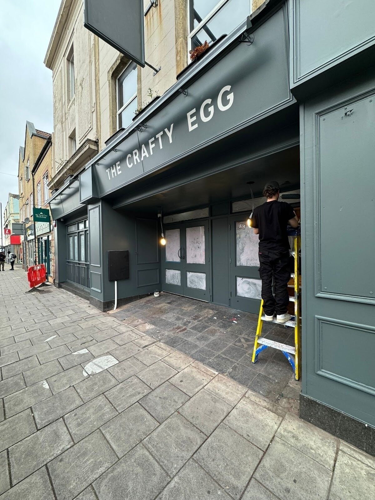 <span class="translation_missing" title="translation missing: en.meta.location_title, location_name: The Crafty Egg, city: Bristol">Location Title</span>