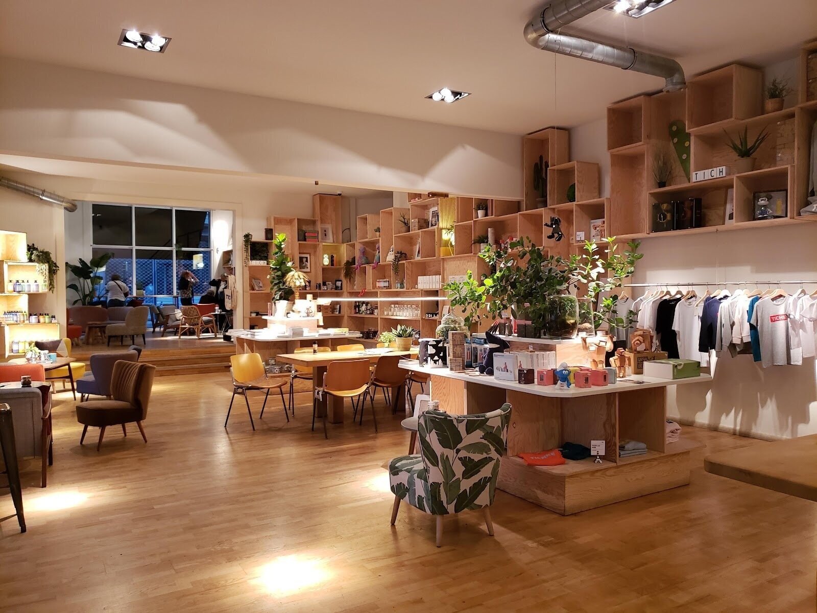 <span class="translation_missing" title="translation missing: en.meta.location_title, location_name: Tich, city: Brussels">Location Title</span>