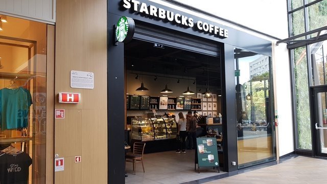 Starbucks @ ParkLake Shopping Center