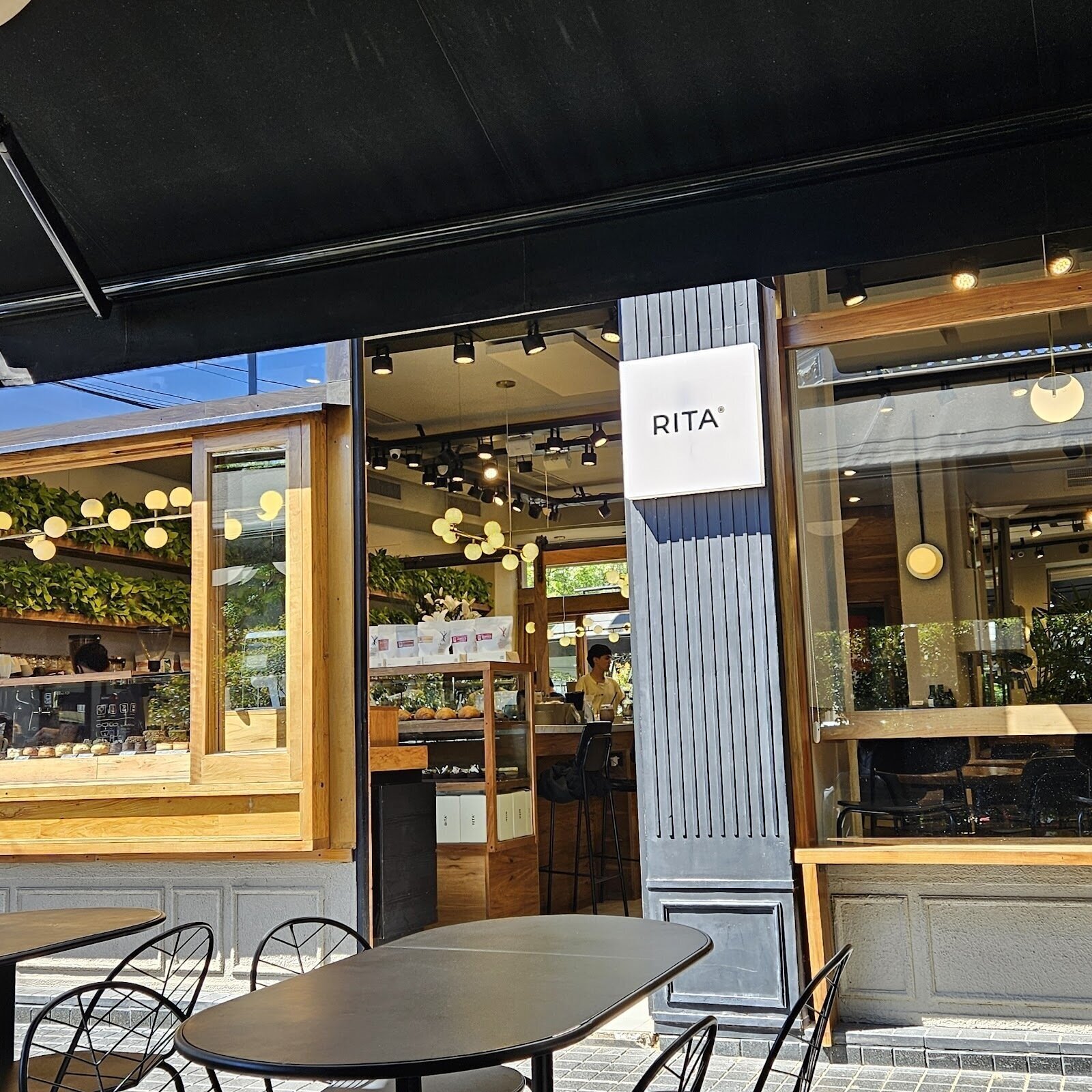 <span class="translation_missing" title="translation missing: en.meta.location_title, location_name: RITA® Specialty Coffee Armenia, city: Buenos Aires">Location Title</span>