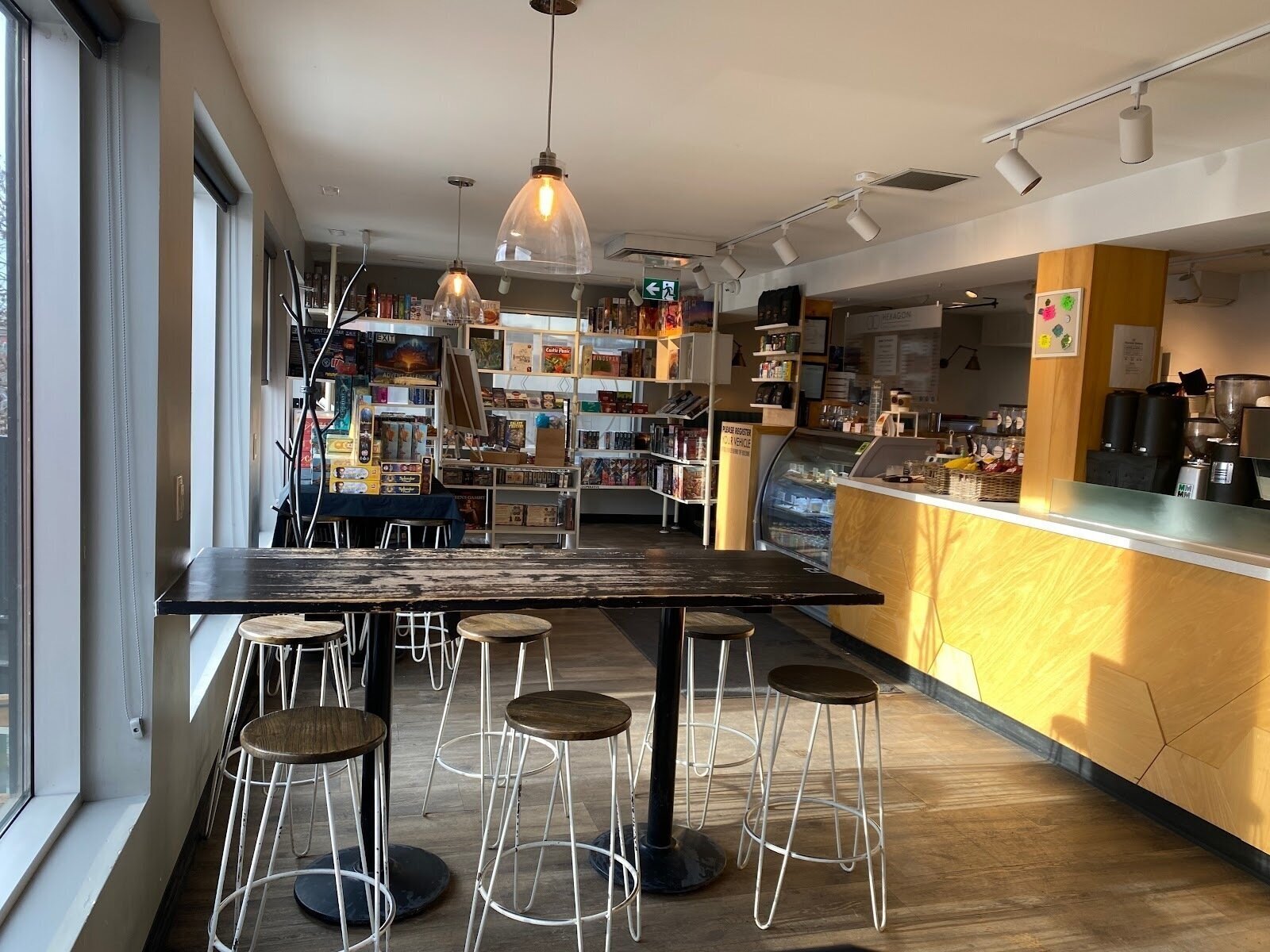 <span class="translation_missing" title="translation missing: en.meta.location_title, location_name: Hexagon Board Game Cafe, city: Calgary">Location Title</span>