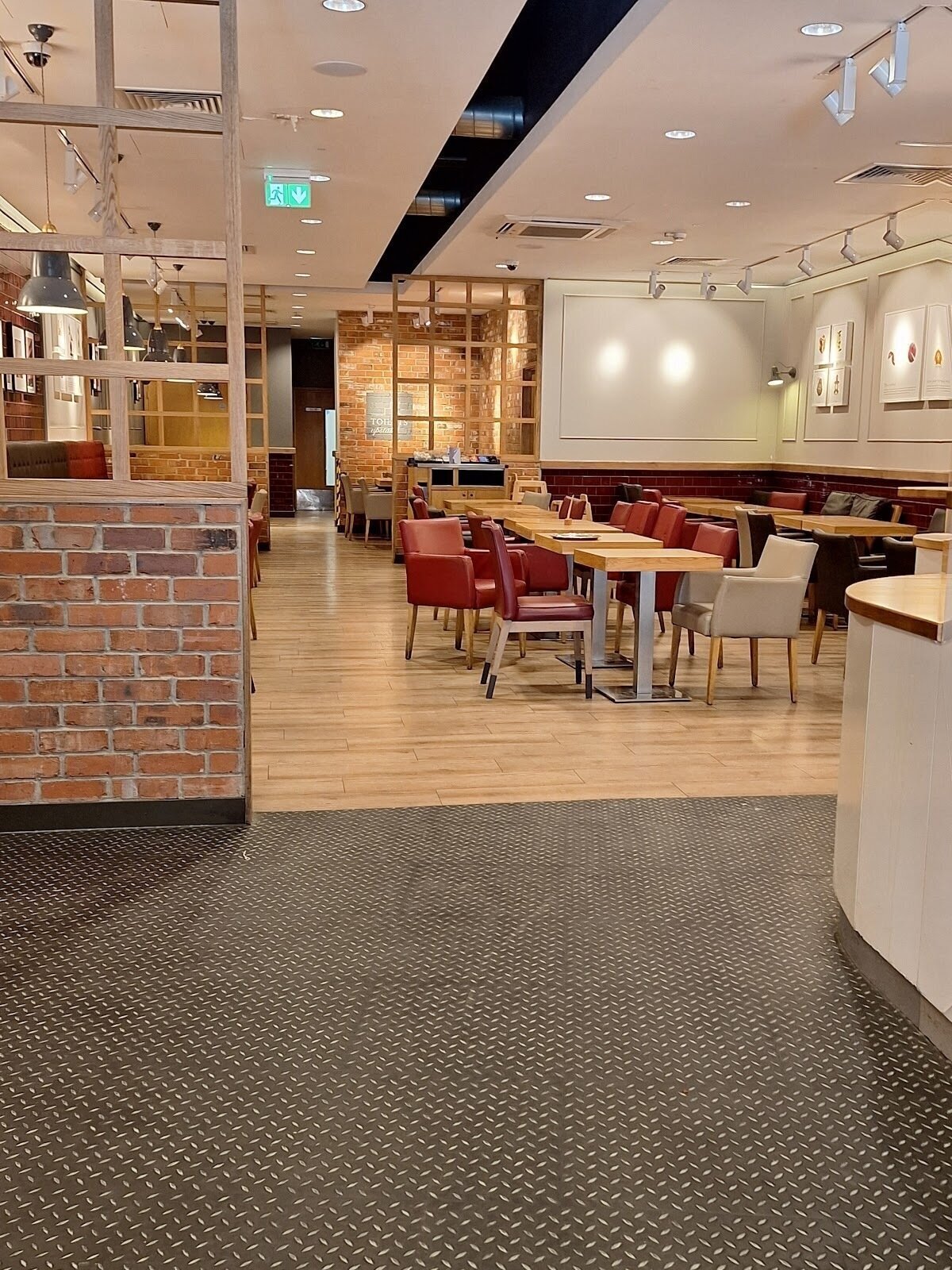 <span class="translation_missing" title="translation missing: en.meta.location_title, location_name: Pret A Manger - High Street, city: Cheltenham">Location Title</span>