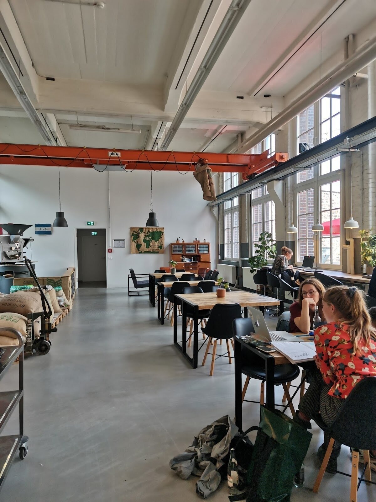 Kaffeerösterei Bohnenmeister - Matthias Dallinger: A Work-Friendly Place in Chemnitz