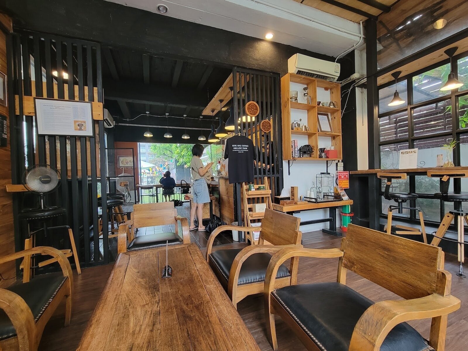 <span class="translation_missing" title="translation missing: en.meta.location_title, location_name: Nine One Coffee, city: Chiang Mai">Location Title</span>