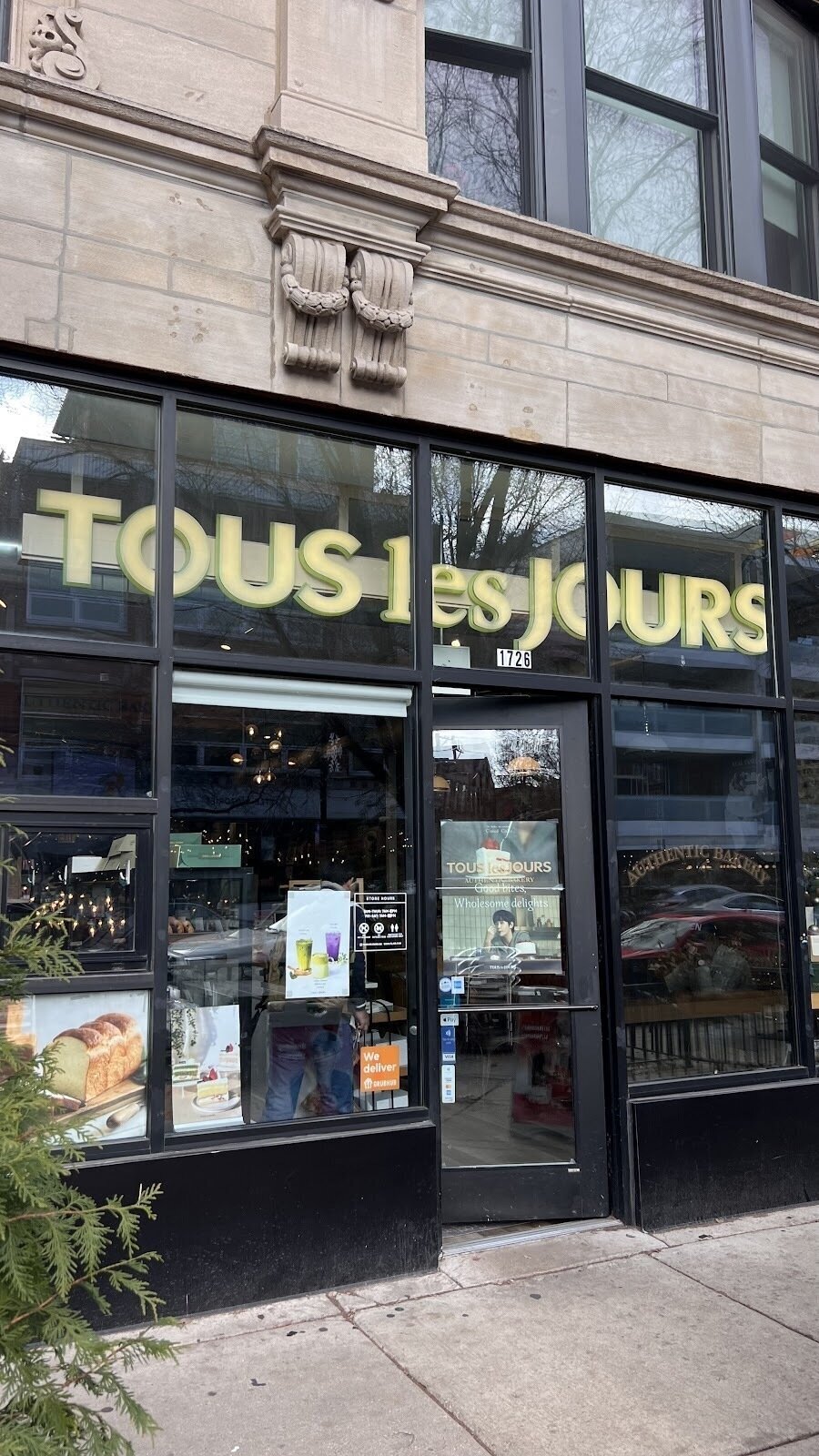 <span class="translation_missing" title="translation missing: en.meta.location_title, location_name: Tous Les Jours, city: Chicago">Location Title</span>