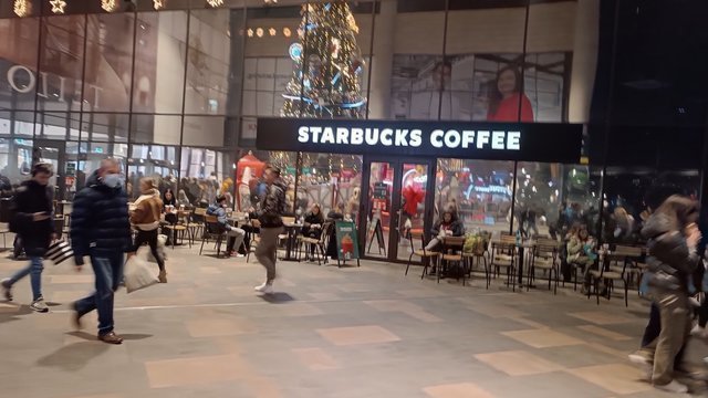 Starbucks @ Iulius Mall