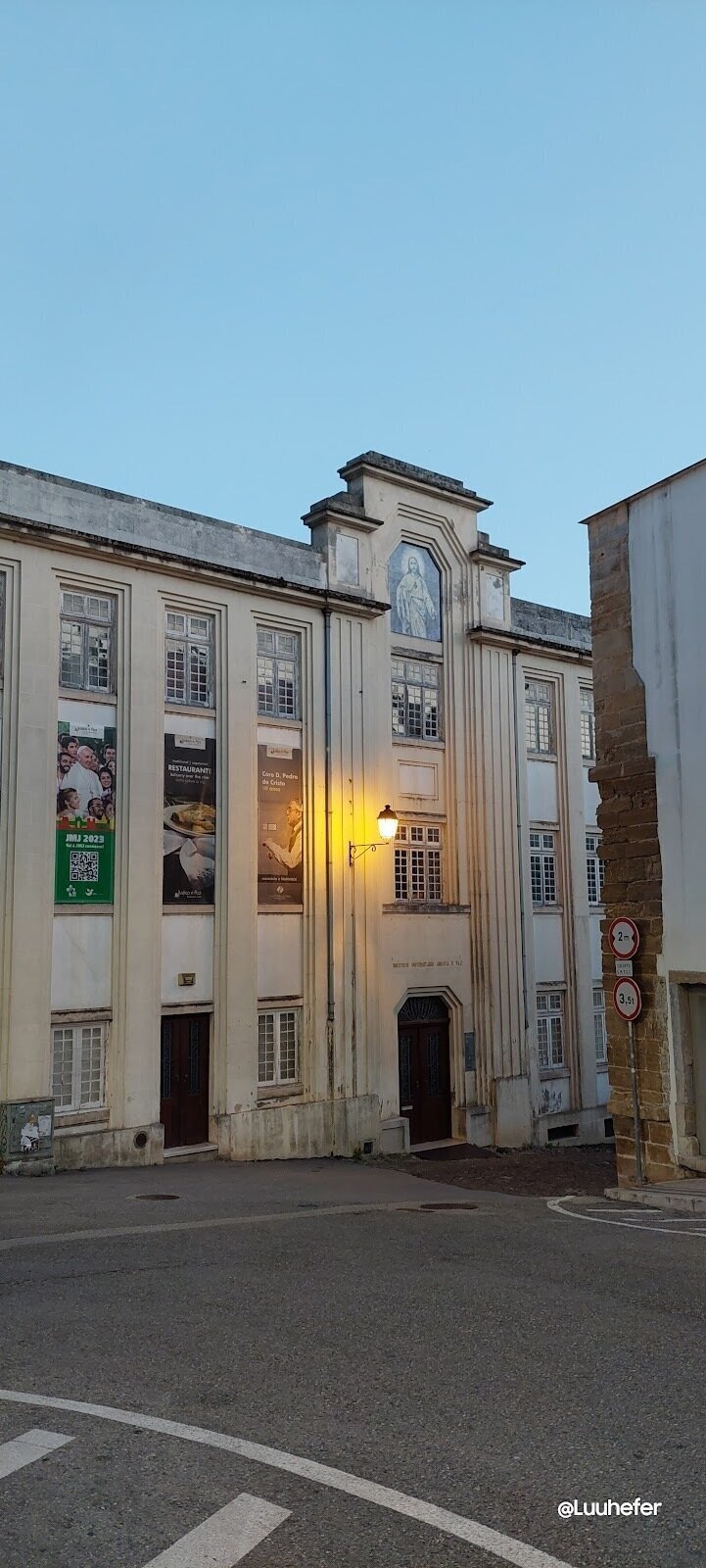 <span class="translation_missing" title="translation missing: en.meta.location_title, location_name: Instituto Universitário Justiça e Paz, city: Coimbra">Location Title</span>