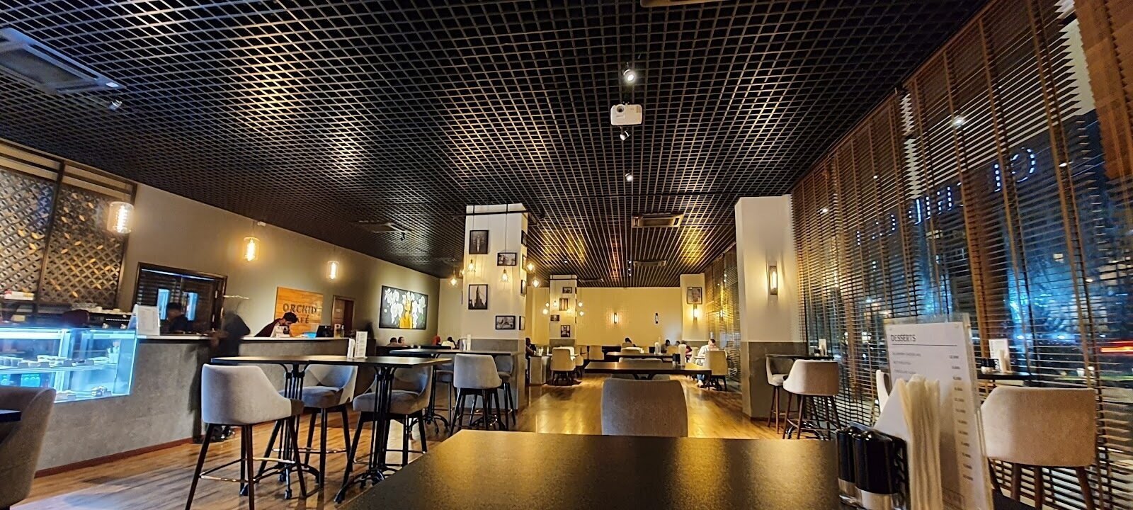 <span class="translation_missing" title="translation missing: en.meta.location_title, location_name: Orchid Café, city: Dar es Salaam">Location Title</span>