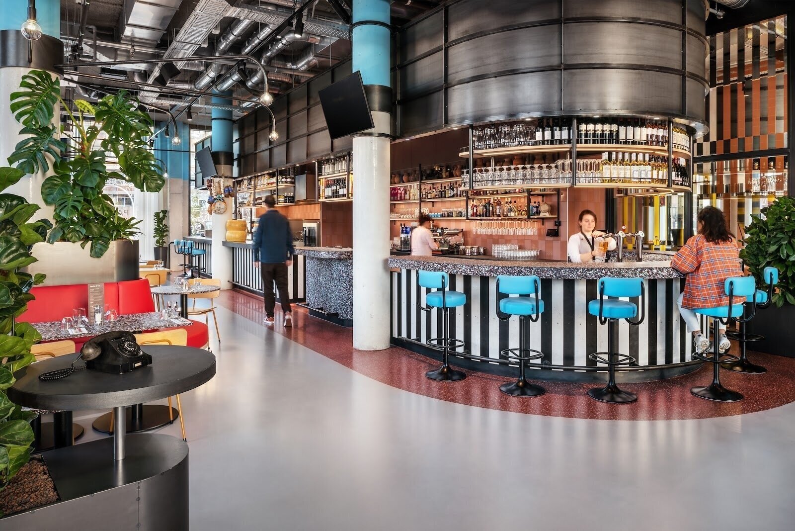 <span class="translation_missing" title="translation missing: en.meta.location_title, location_name: The Social Hub Delft, city: Delft">Location Title</span>