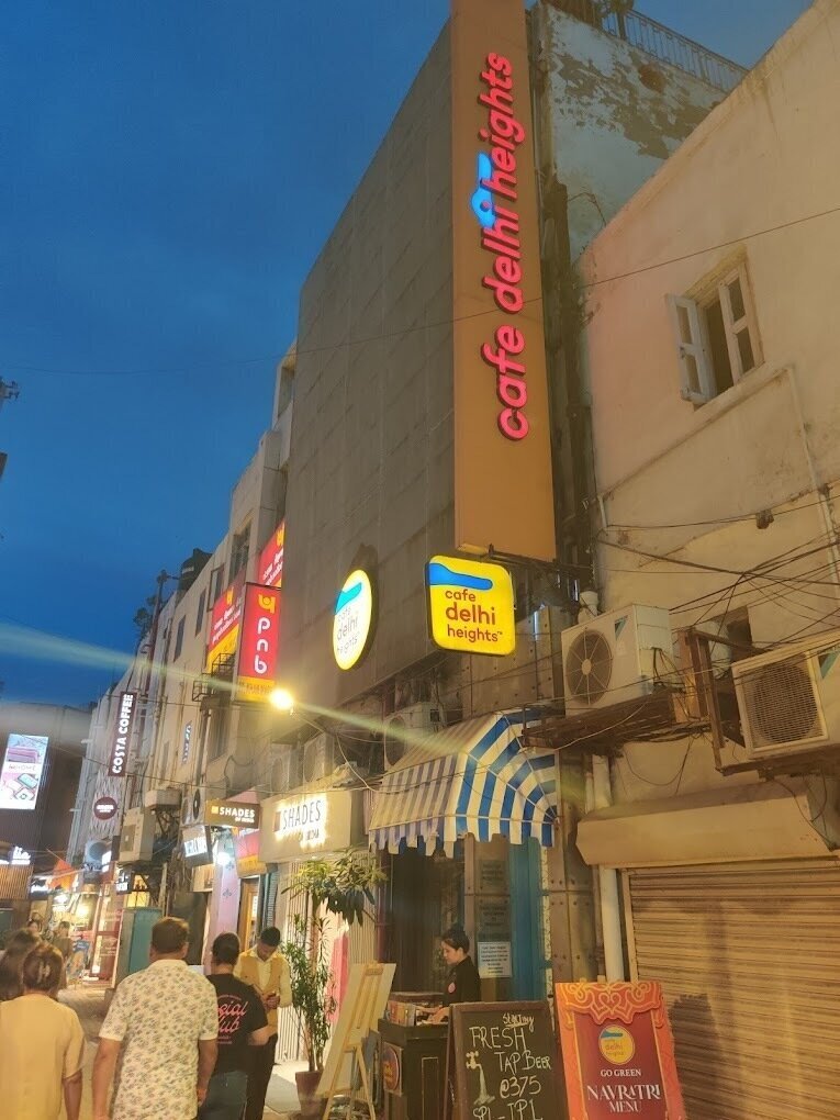 <span class="translation_missing" title="translation missing: en.meta.location_title, location_name: Cafe Delhi Heights, city: Delhi">Location Title</span>