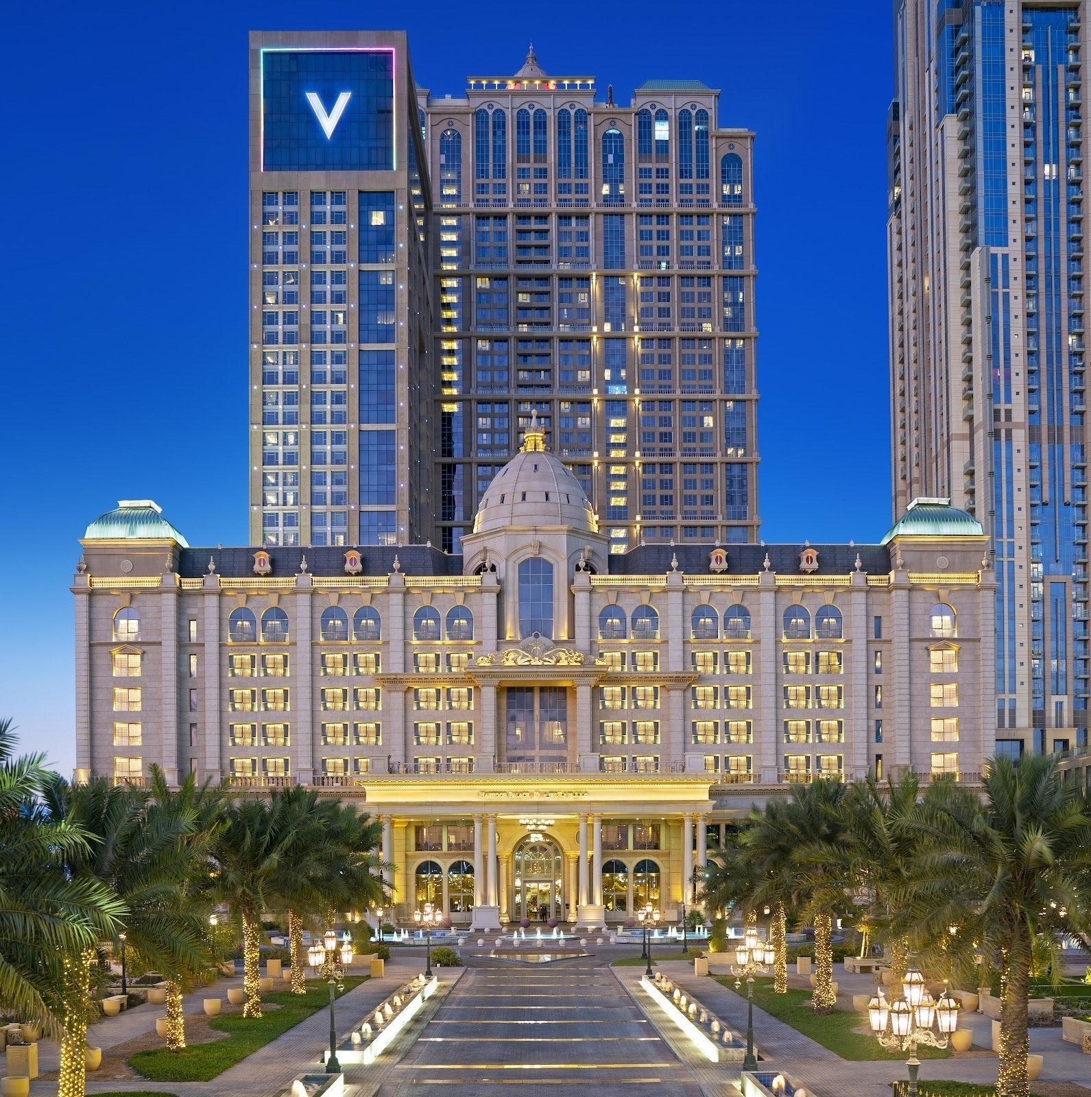 <span class="translation_missing" title="translation missing: en.meta.location_title, location_name: Habtoor Palace Dubai, LXR Hotels &amp; Resorts, city: Dubai">Location Title</span>