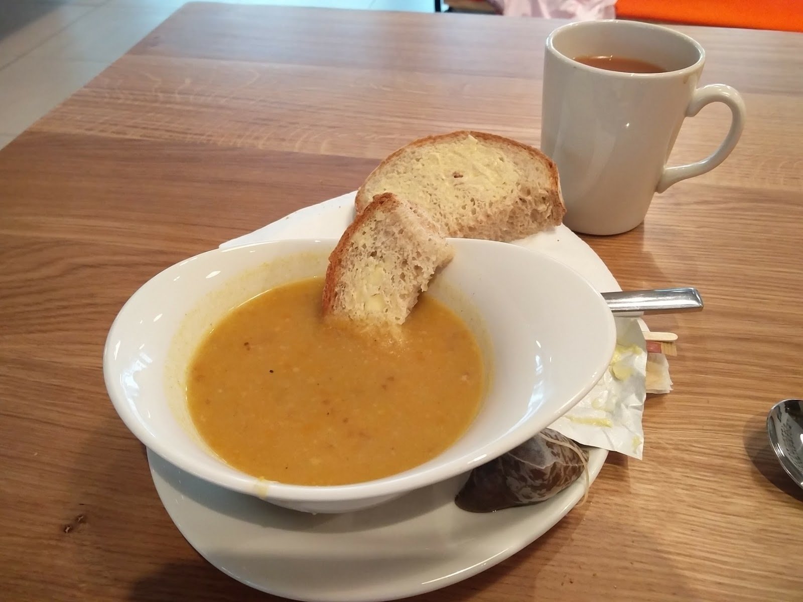 <span class="translation_missing" title="translation missing: en.meta.location_title, location_name: Levels Café and Lounge, city: Edinburgh">Location Title</span>