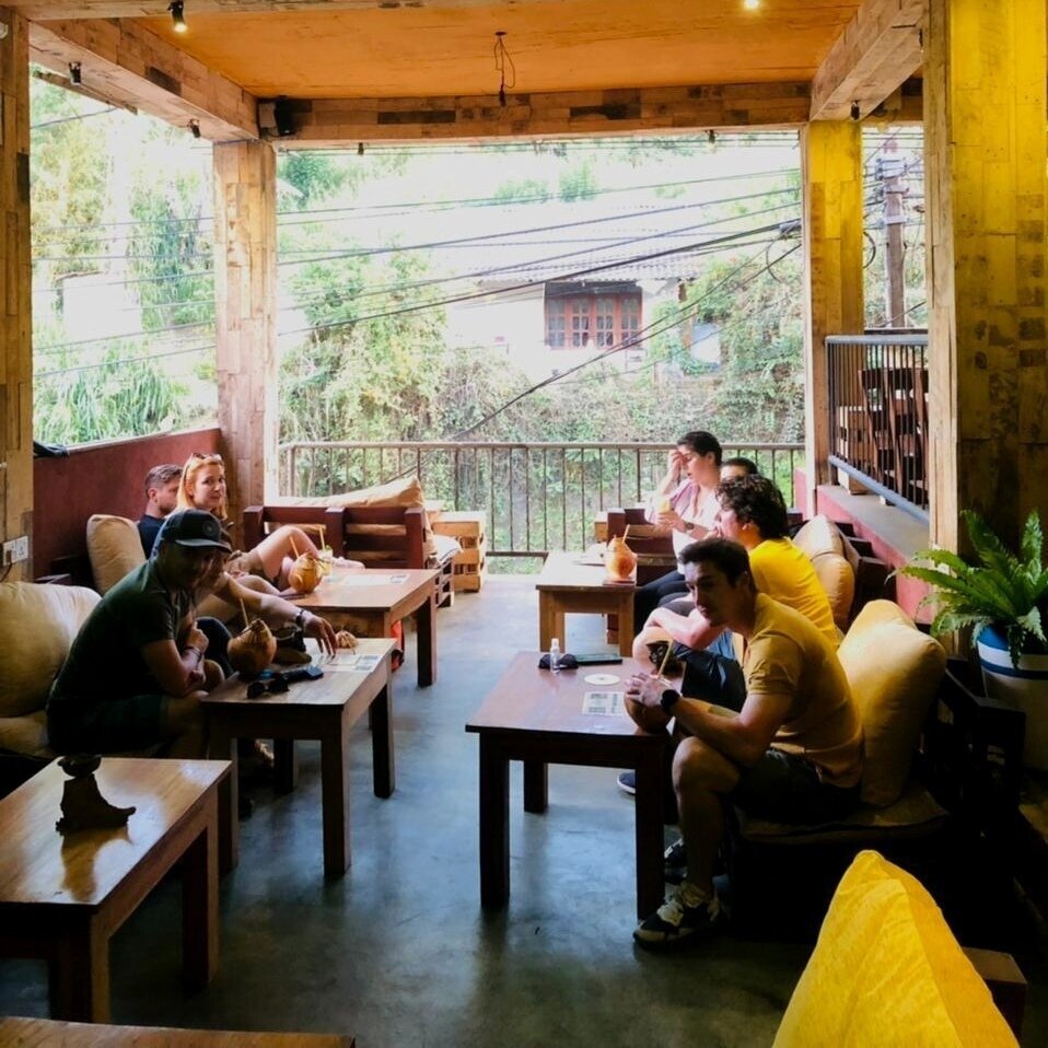 <span class="translation_missing" title="translation missing: en.meta.location_title, location_name: Hiking bar &amp; Restaurant, city: Ella">Location Title</span>