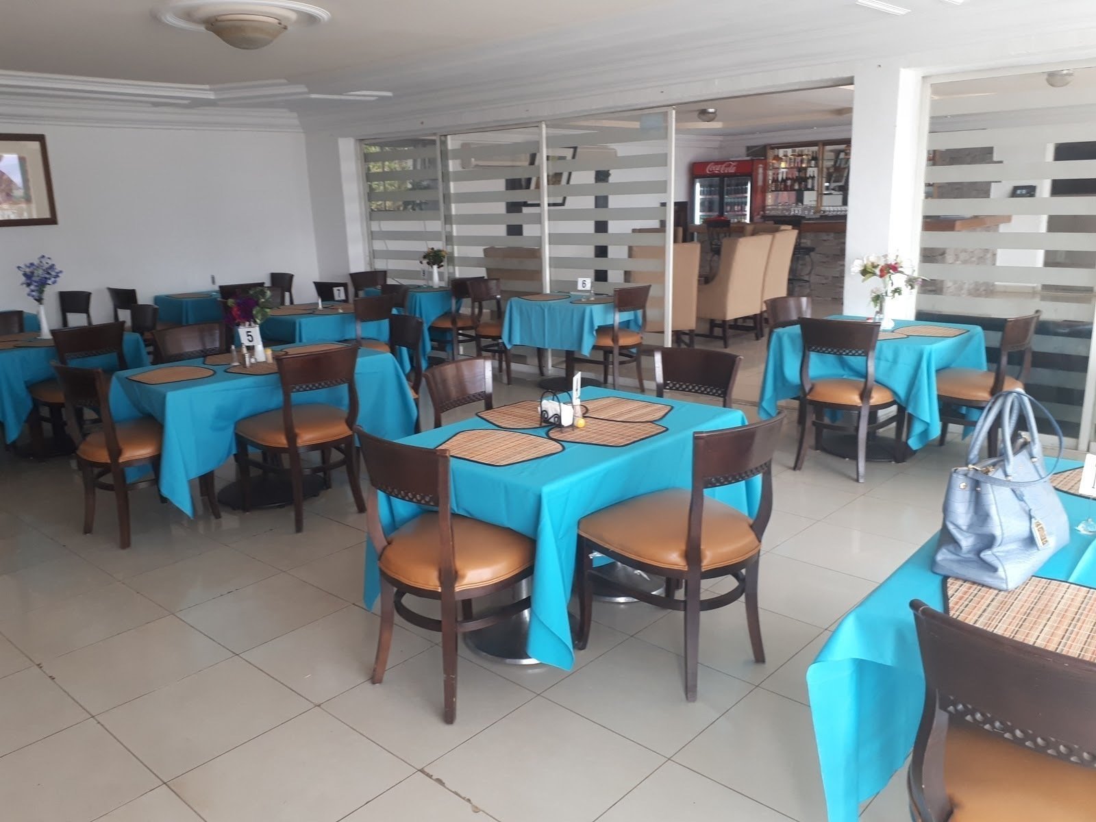 <span class="translation_missing" title="translation missing: en.meta.location_title, location_name: Hotel Cabenda, city: Freetown">Location Title</span>