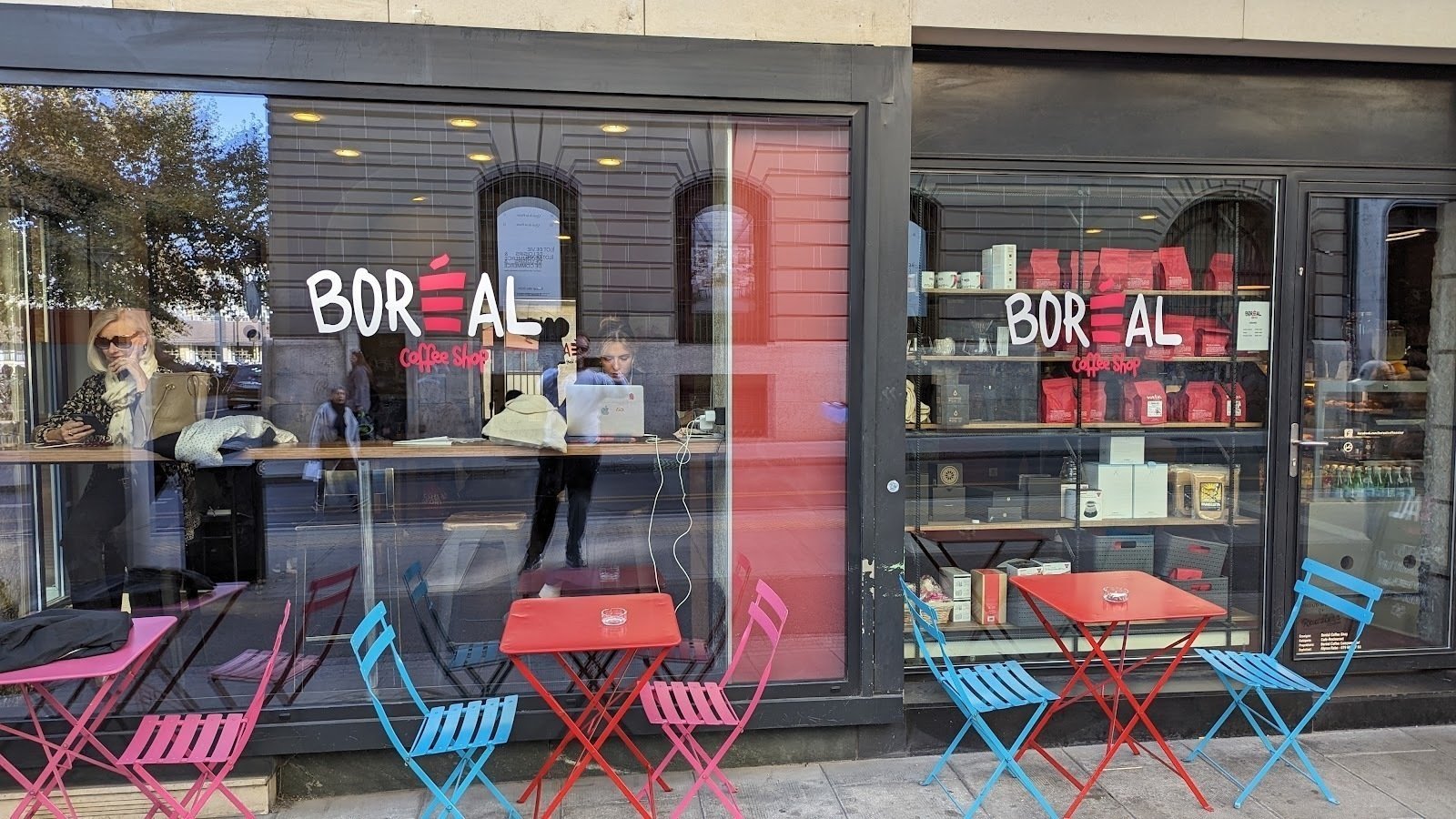 <span class="translation_missing" title="translation missing: en.meta.location_title, location_name: Boréal Coffee Shop @ Rue du Stand, city: Geneva">Location Title</span>