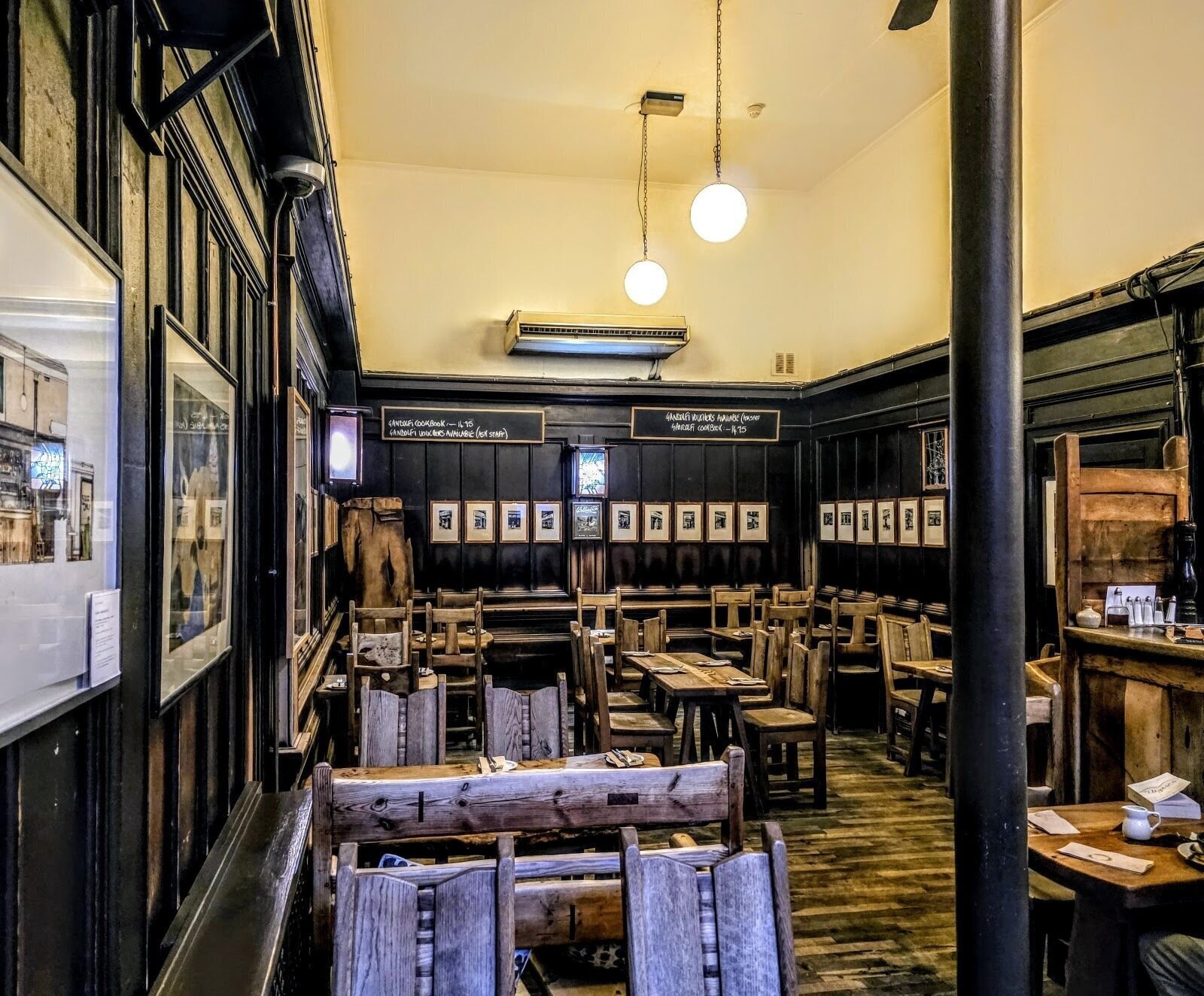 Cafe Gandolfi: A Work-Friendly Place in Glasgow