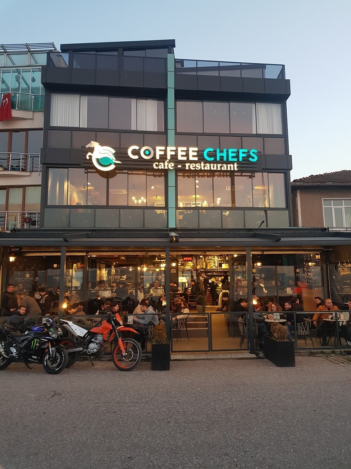 <span class="translation_missing" title="translation missing: en.meta.location_title, location_name: Coffee Chefs Cafe Restaurant, city: Gölcük">Location Title</span>