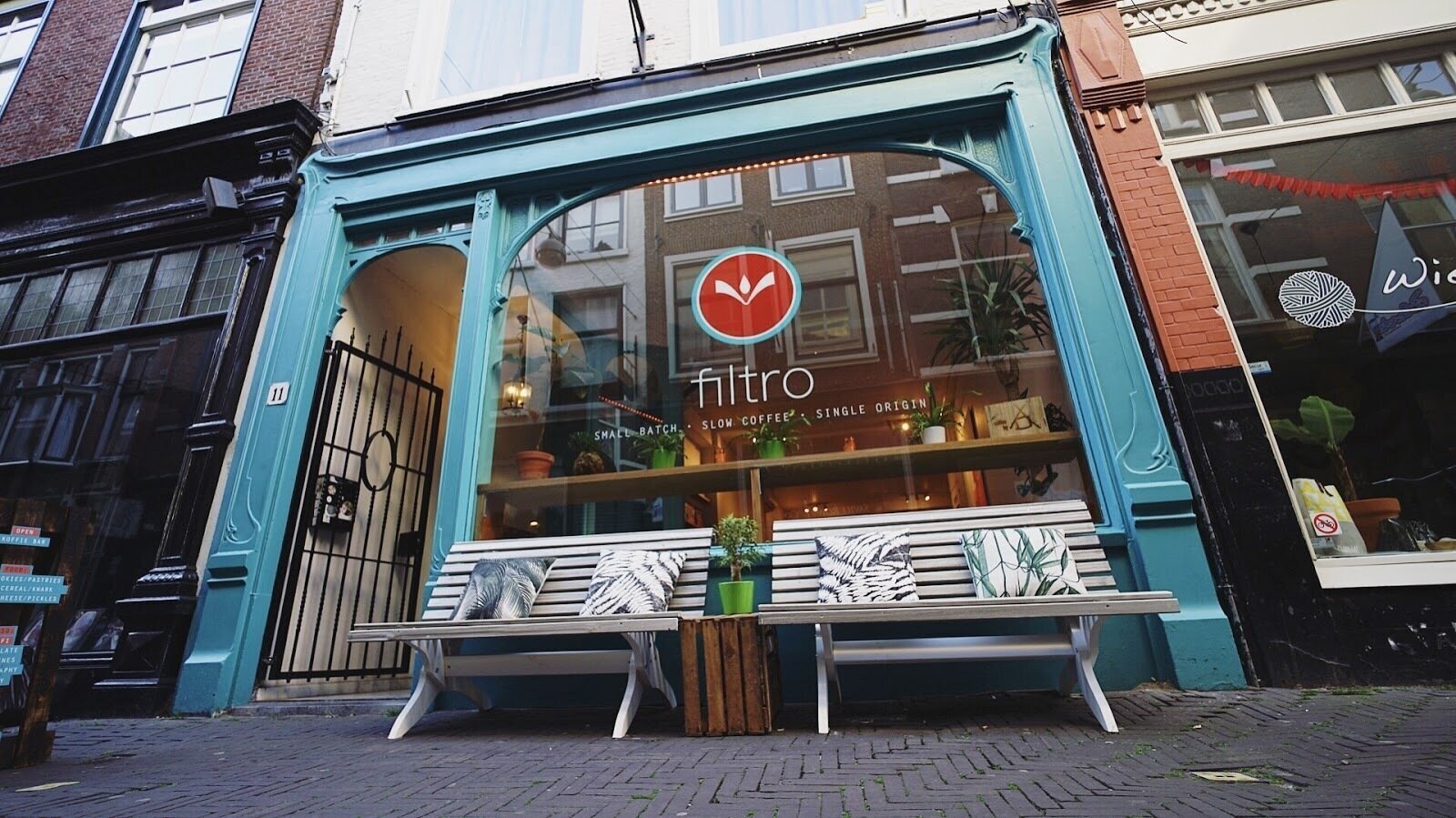 <span class="translation_missing" title="translation missing: en.meta.location_title, location_name: Filtro // Speciality Coffee &amp; Lunch Bar, city: Hague">Location Title</span>